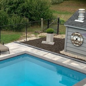 Meet your Posher, Leona